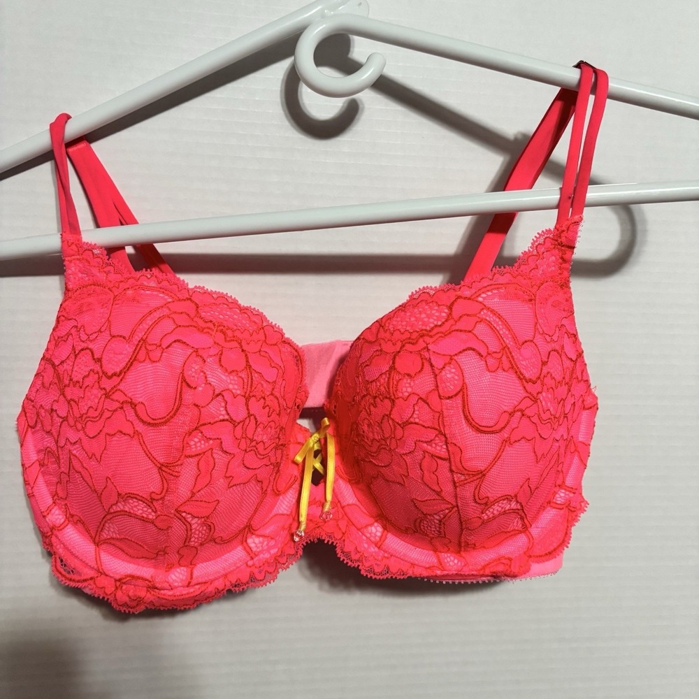 Victoria's Secret Plunge Lacy Push Up Bra 36C  Hot Pink Padded Underwire - Picture 8 of 8